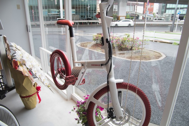 HONBIKE デヴィ夫人モデル